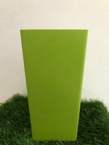 Capri Plastic pot