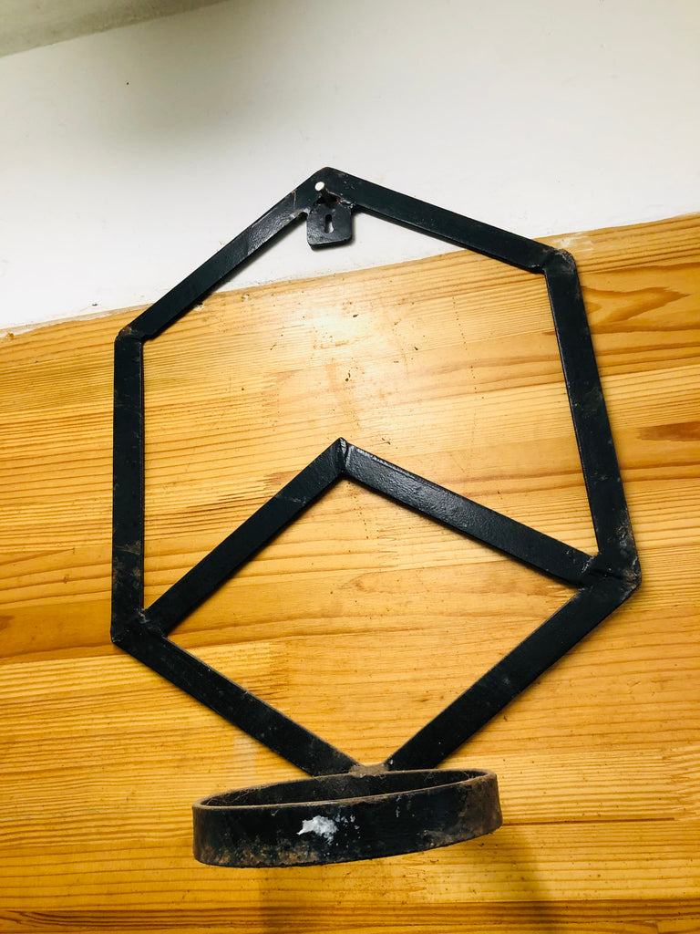 Wall Mounted metal stand single
