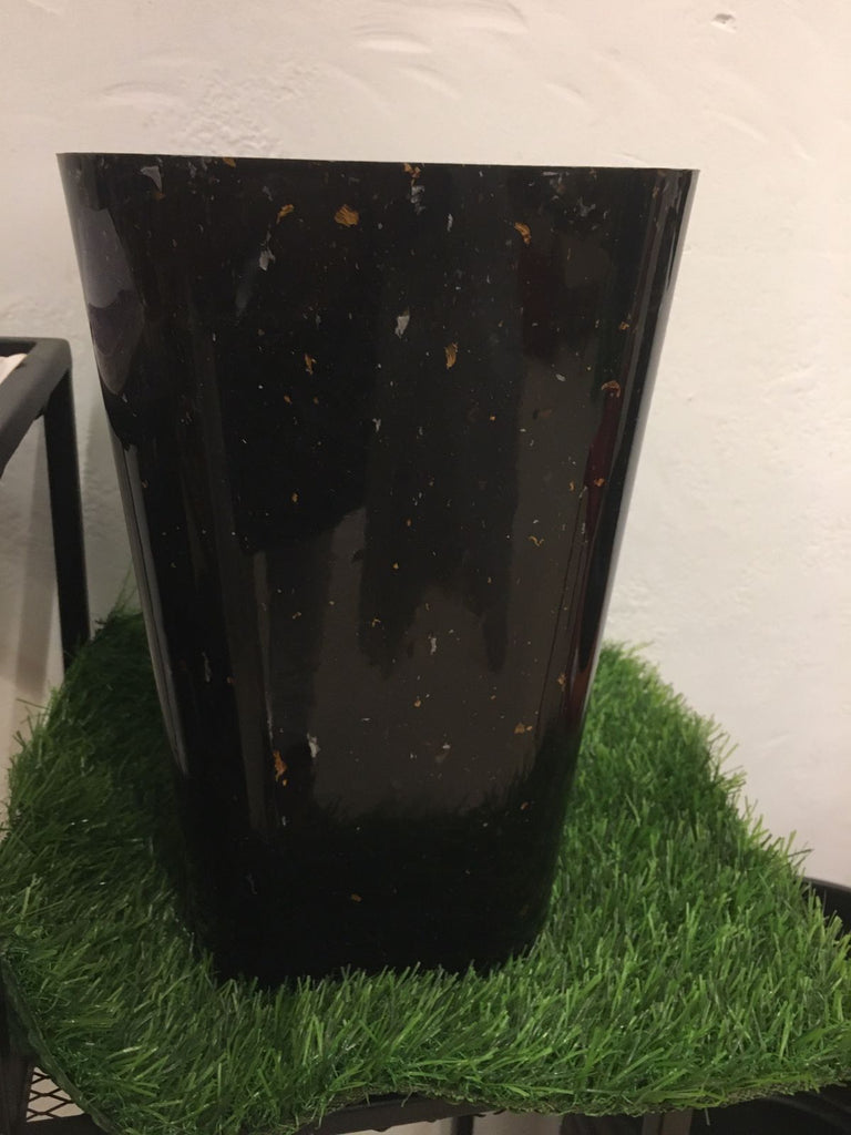 Elite plastic pot