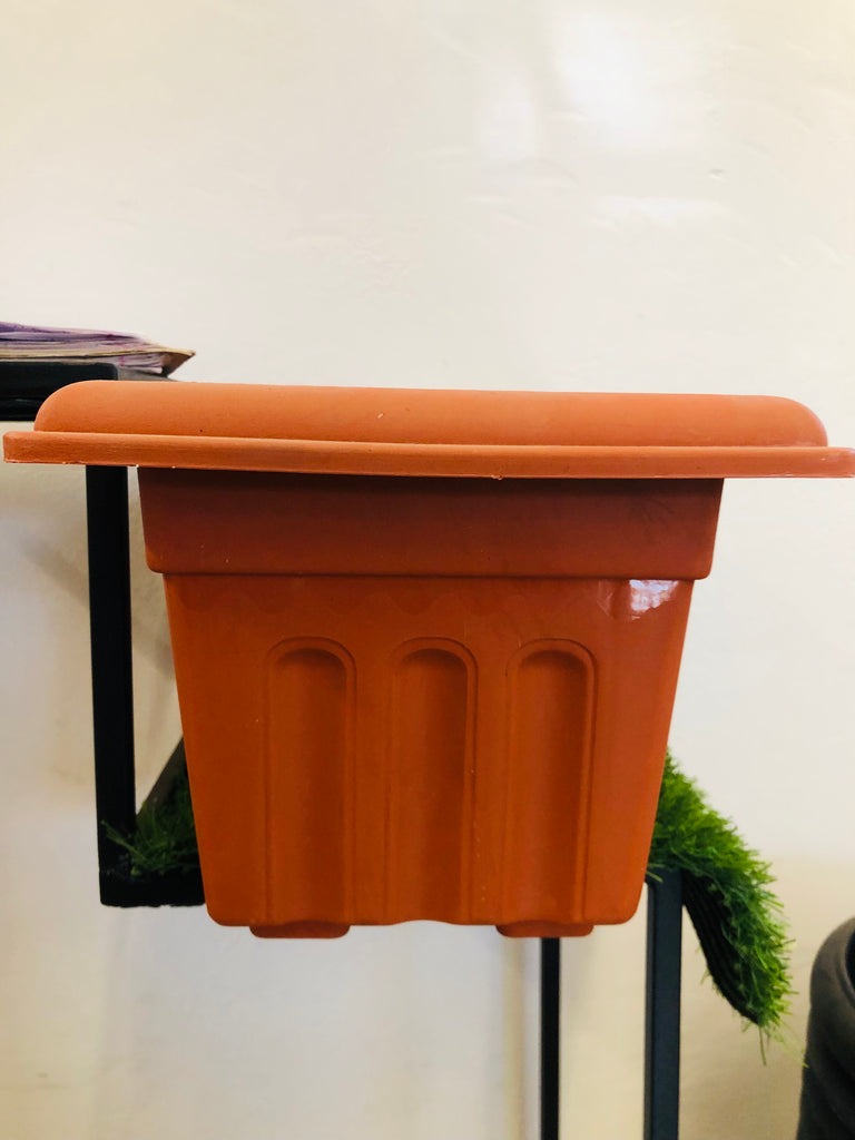 terracotta plastic pot 14"