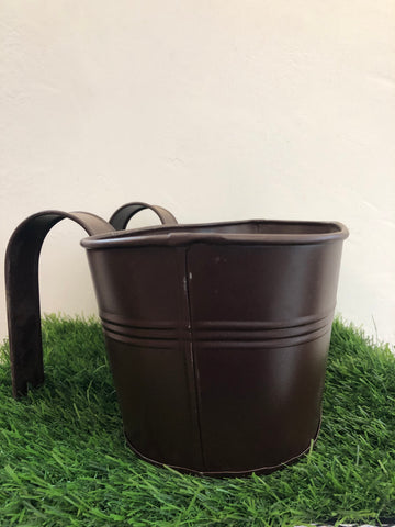 Double hook “12”