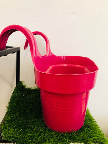 double hook plastic pot