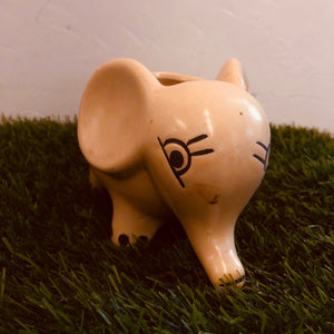 Baby elephant ceramic pot