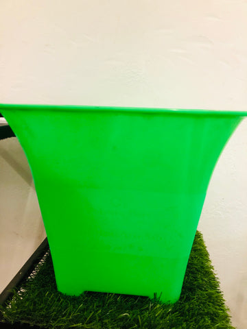 Sq 9 Plastic Pot