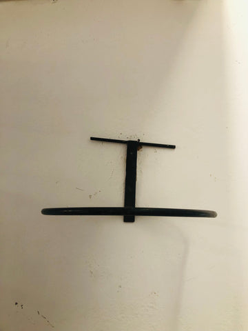 Metal stand swan ring holder