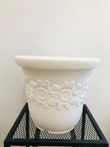 ‘10’ sunflower plastic pot