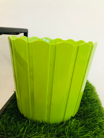Fence plastic “8" Plastic Pot